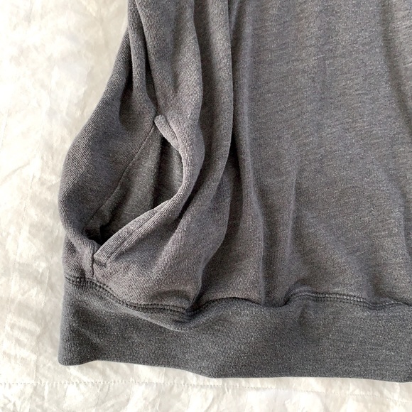 VS PINK sweatshirt - Picture 4 of 4